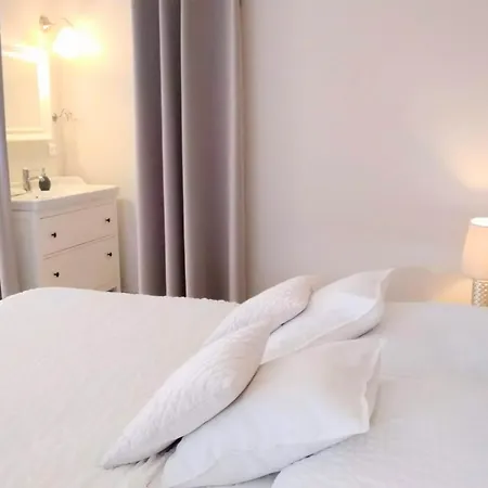 Apartment Eybrachas Reauville